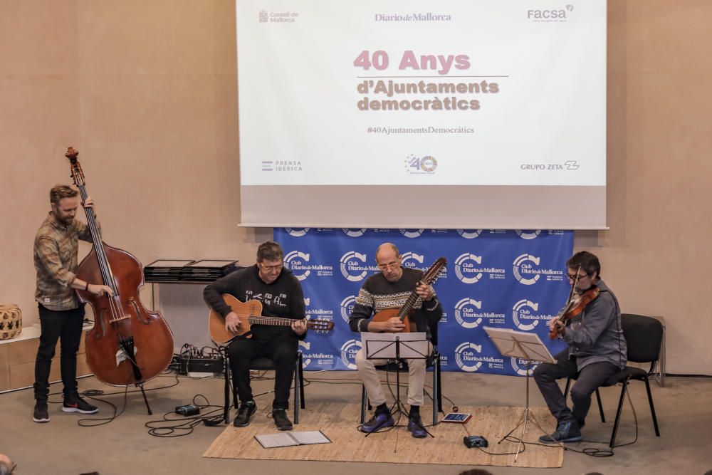 Así ha sido el acto de homenaje a 40 años de ayuntamientos democráticos