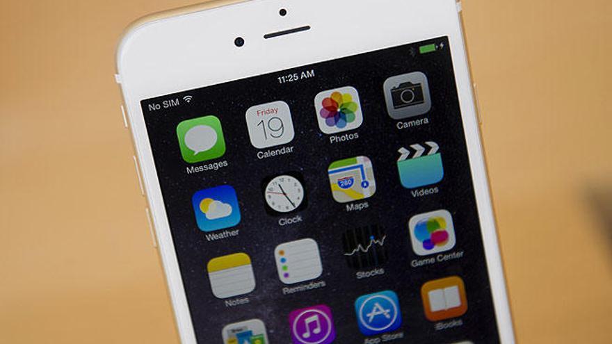 Iconos de diferentes aplicaciones en un iPhone 6.