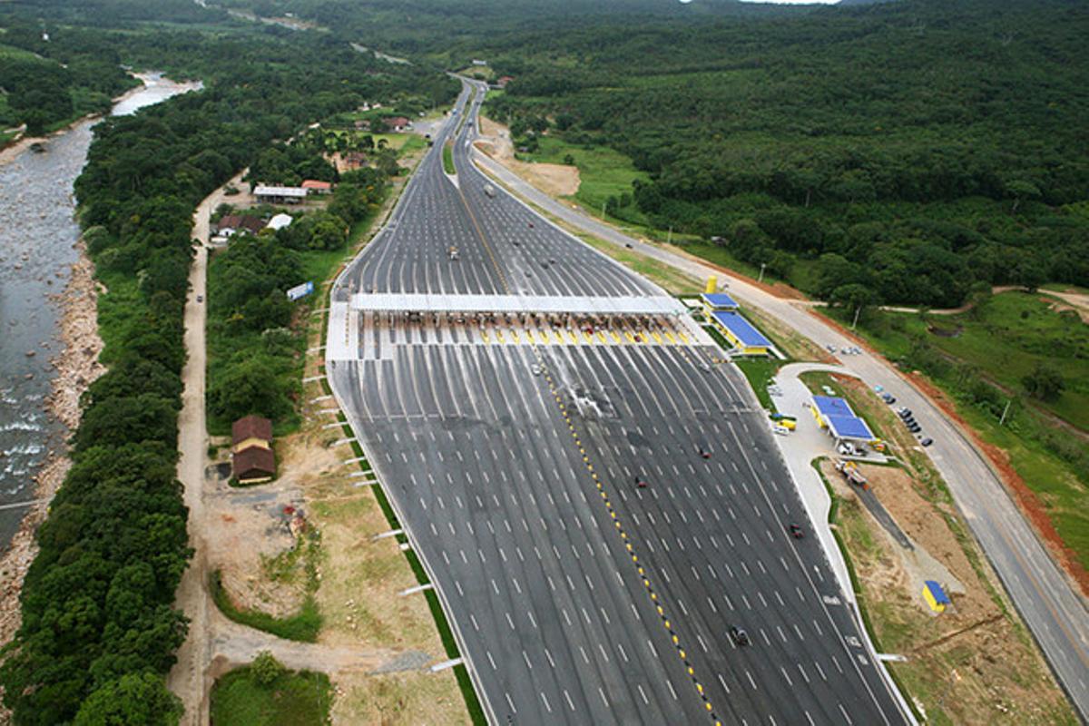 Autopista d’Abertis al Brasil. Autopista d’Abertis al Brasil.