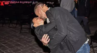 Romeo y Julieta se pasean por ‘La noche romántica’ con el mejor beso
