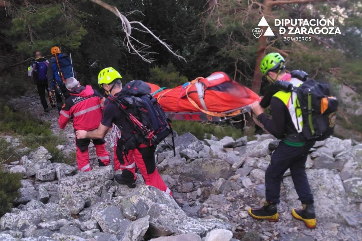 Evacuación del senderista herido en el Moncayo.