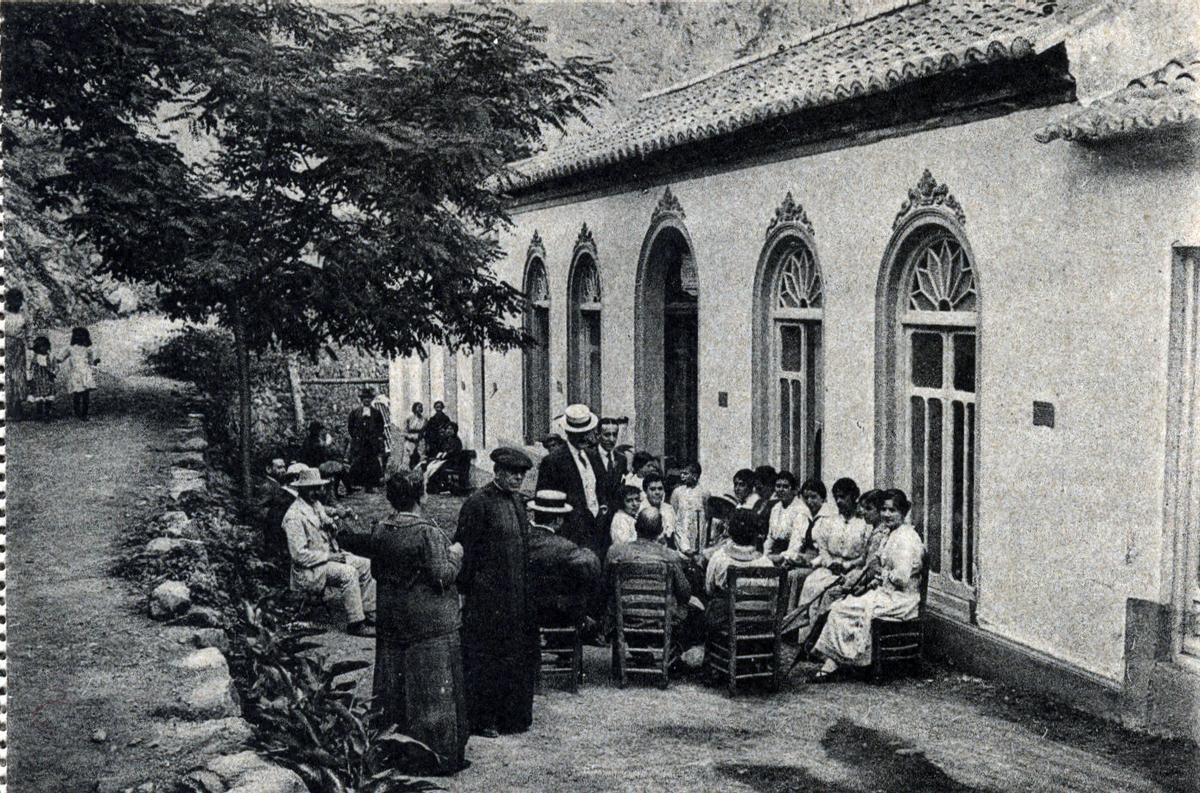 Fotografía del balneario anterior a 1931, cuando sólo contaba con una planta.