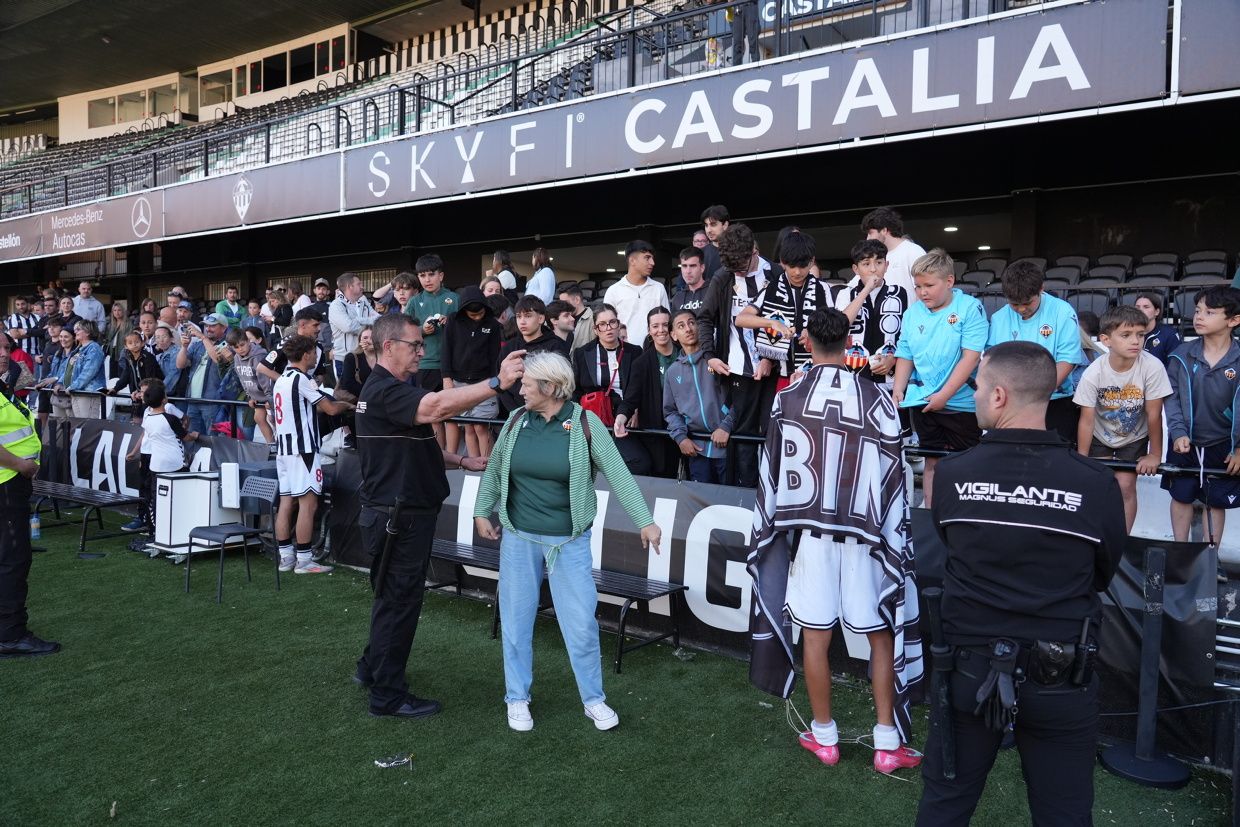 ¡Las mejores imágenes de la celebración del ascenso a Segunda Federación del Castellón B!