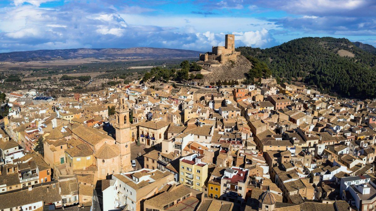 Biar en España, Sierra de Mariola en el Valle del Vinalopó en la provincia de Alicante