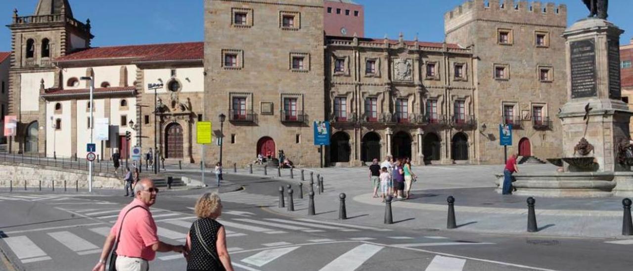 El Palacio de Revillagigedo, situado en la plaza del Marqués.