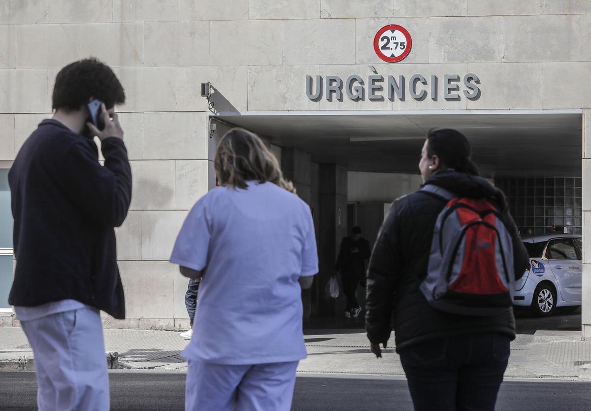 Entrada de urgencias en un hospital valenciano, en una imagen de archivo