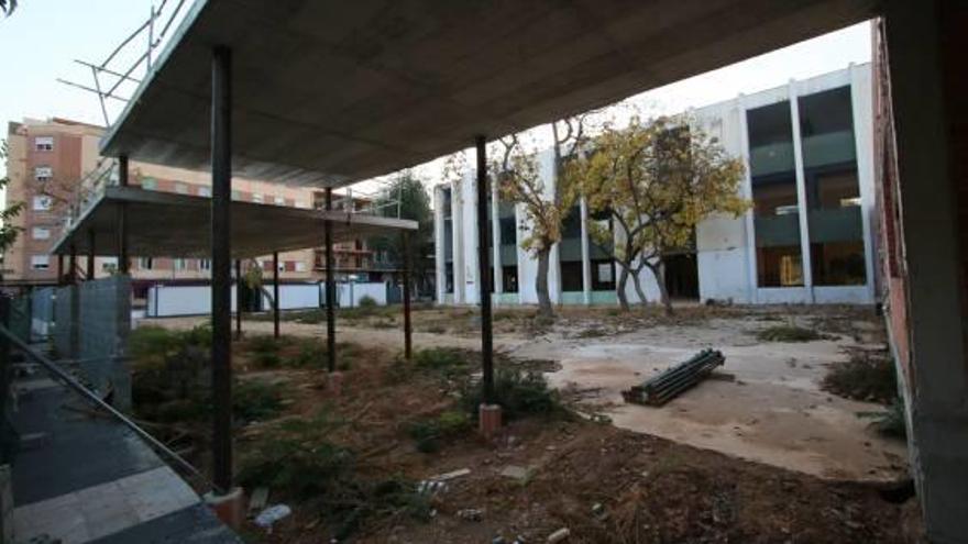 Retoman la obra del colegio Cervantes de Gandia tras ocho meses paralizadas