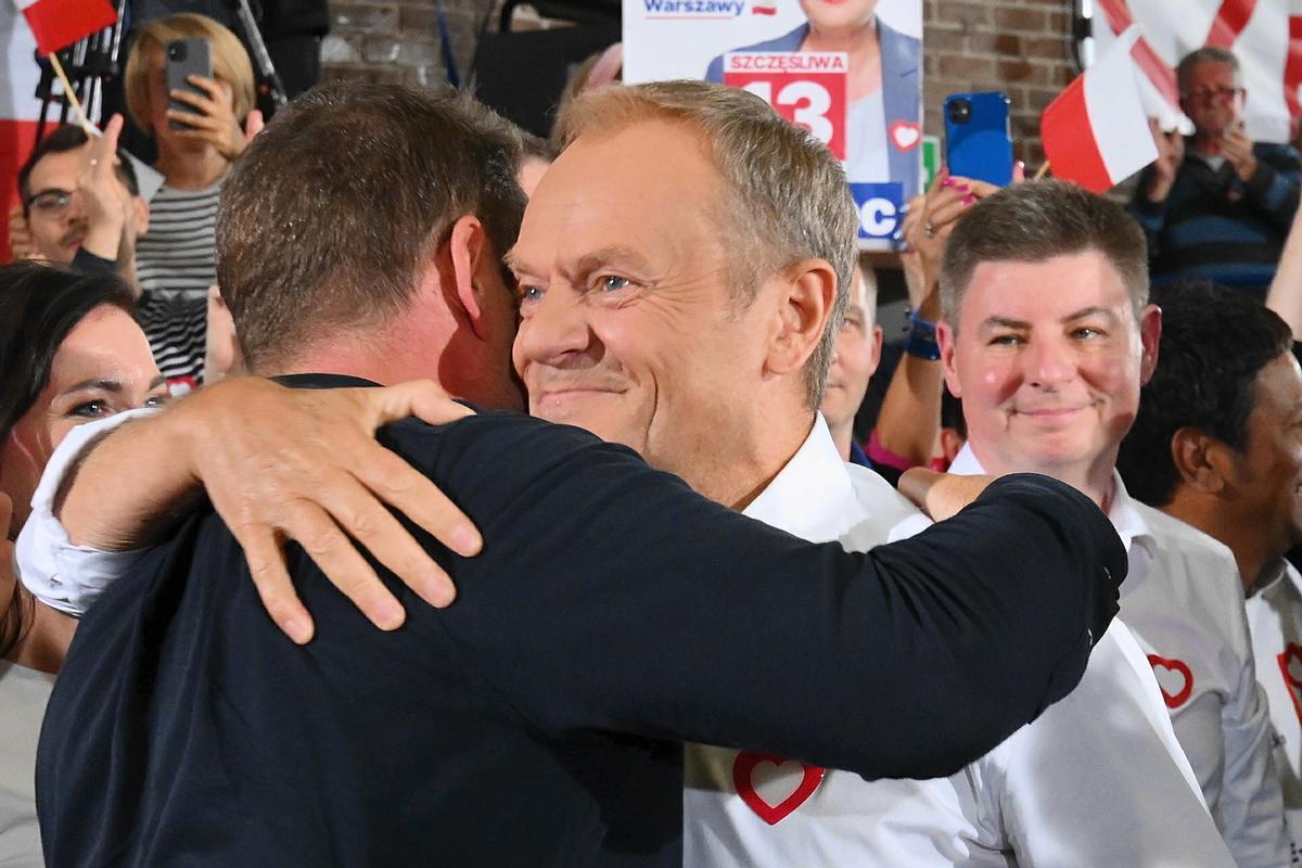 El europeísta Donald Tusk podría formar gobierno tras los resultados electorales en Polonia