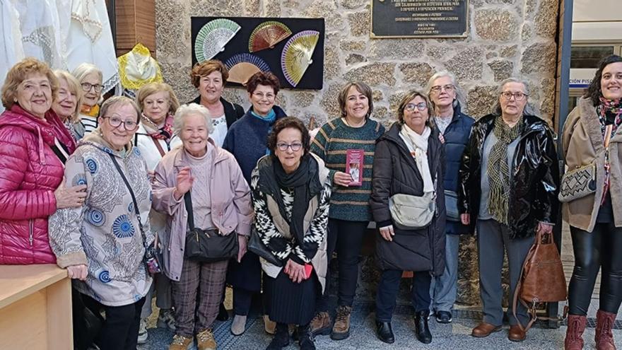 Muestra de bolillos de la Asociación de Veciños A Ría de Perillo en A Fábrica