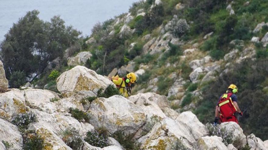 Rescatan a un senderista de 77 años accidentado en el Peñón de Ifach