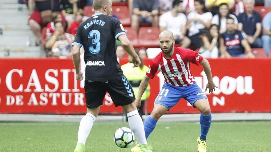 Lora, en el partido del Sporting ante el Lugo.