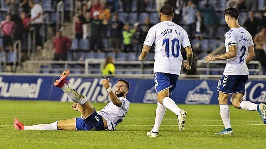 Sipcic celebra el último gol que se marcó en el Heliodoro en presencia de aficionados. | | MARÍA PISACA