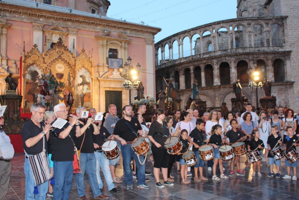 Traslado de las Rocas a la Plaza de la Virgen