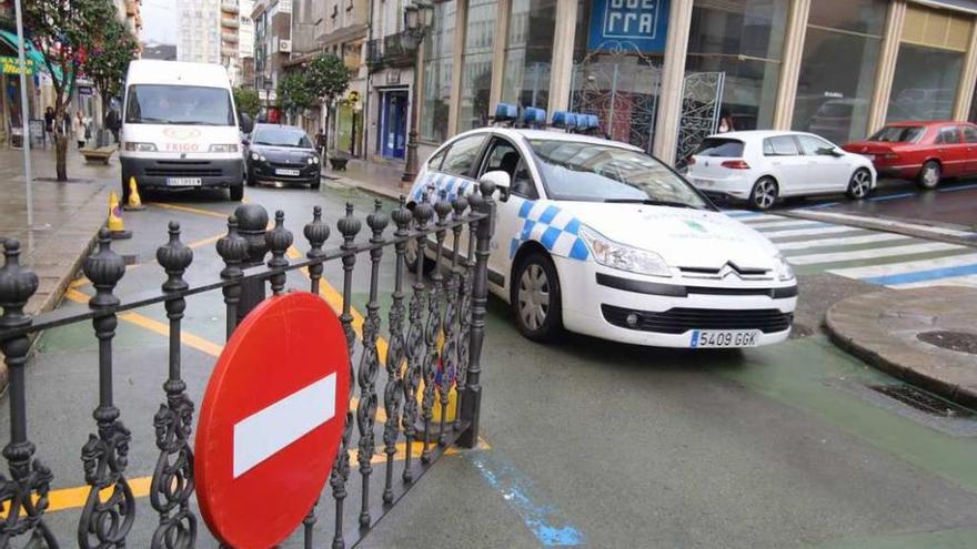 La calle Principal se mantendrá abierta de lunes a viernes. // Bernabé/Gutier