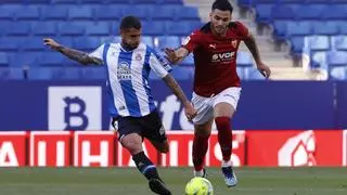 La falta de contundencia en las áreas condena al Valencia al empate en Cornellà (1-1)