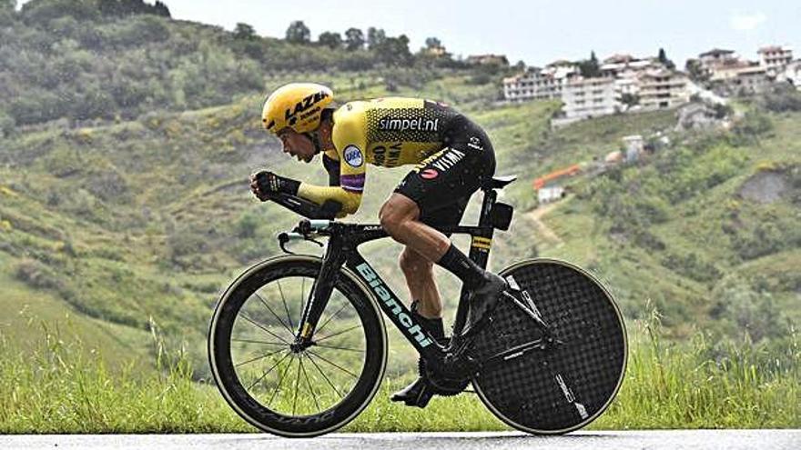 Roglic s&#039;imposa a la crono del Giro