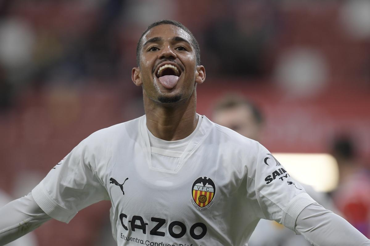 Samuel Lino celebra su gol contra el Sporting en Copa