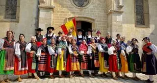 Don Sancho divulga el folclore de la provincia en un festival en Francia