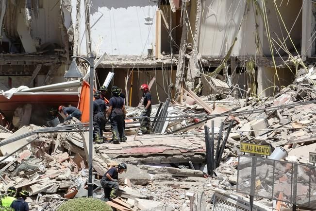 Derrumbe de un edificio de viviendas en Los Cristianos