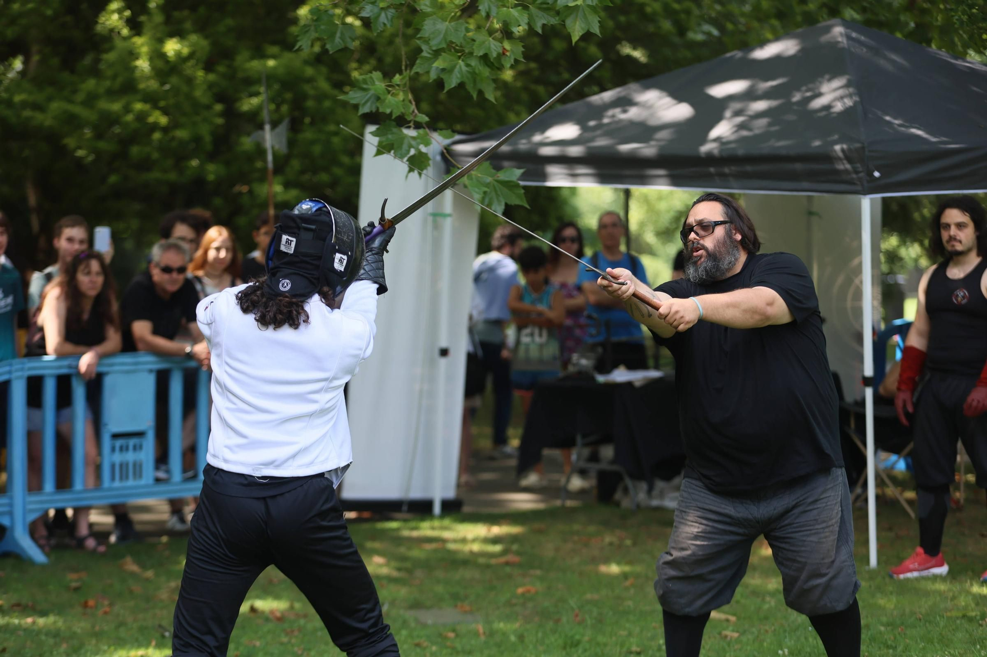 EN IMÁGENES: Los talleres de esgrima del Festival Celsius en Avilés
