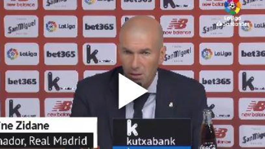 Zidane, &quot;cansado&quot; de oír que ganan los partidos por &quot;los árbitros&quot;