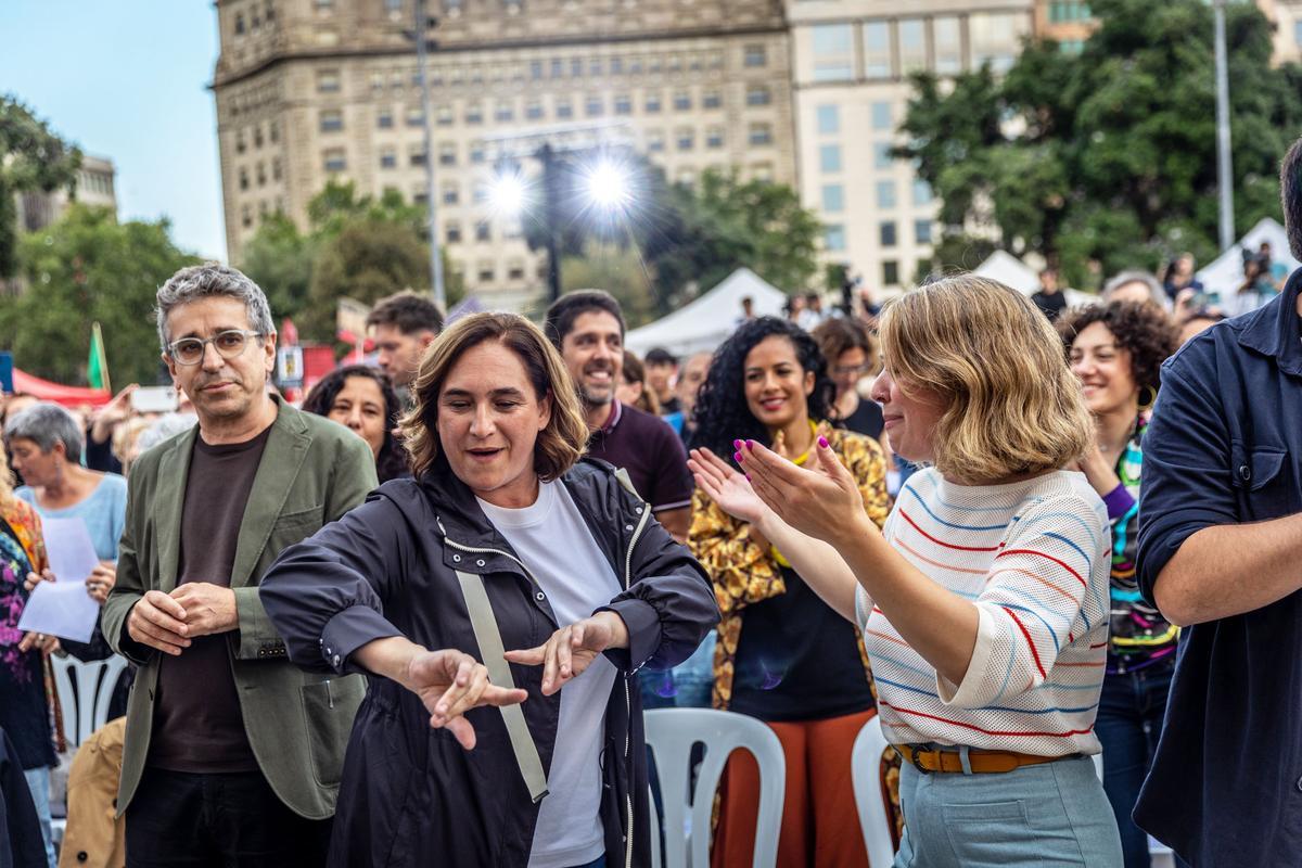 Colau: «Els meus avis, que van venir a BCN sense saber llegir ni escriure, mai es van poder imaginar que seria alcaldessa»