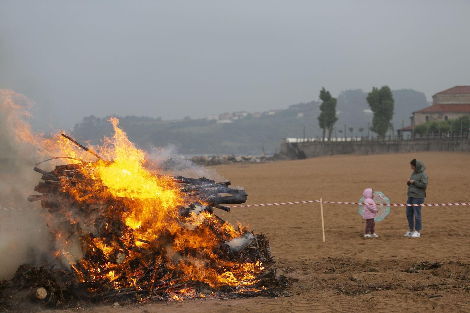 Así fue la noche de San Xuan en la comarca avilesina