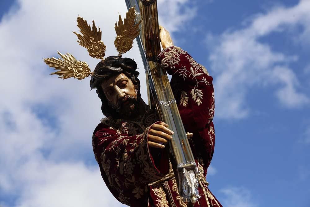 Desfile del Nazareno en su barrio