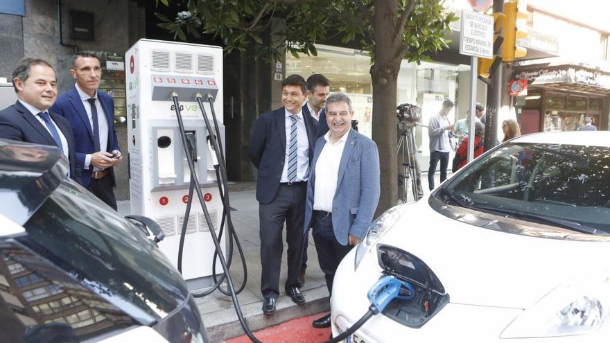 Gijón incorpora diez nuevos punto de recarga para coches eléctricos - La  Nueva España