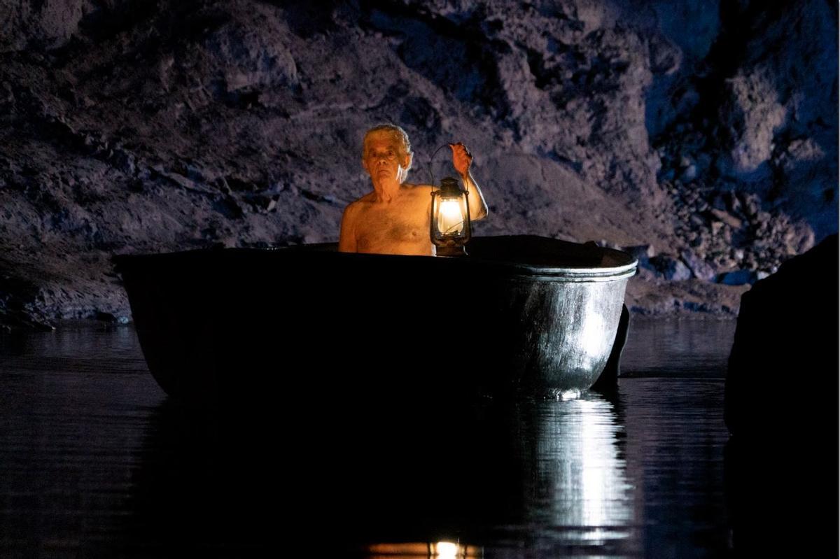 Guillermo Montesinos en la barca de 'El Verdugo'.