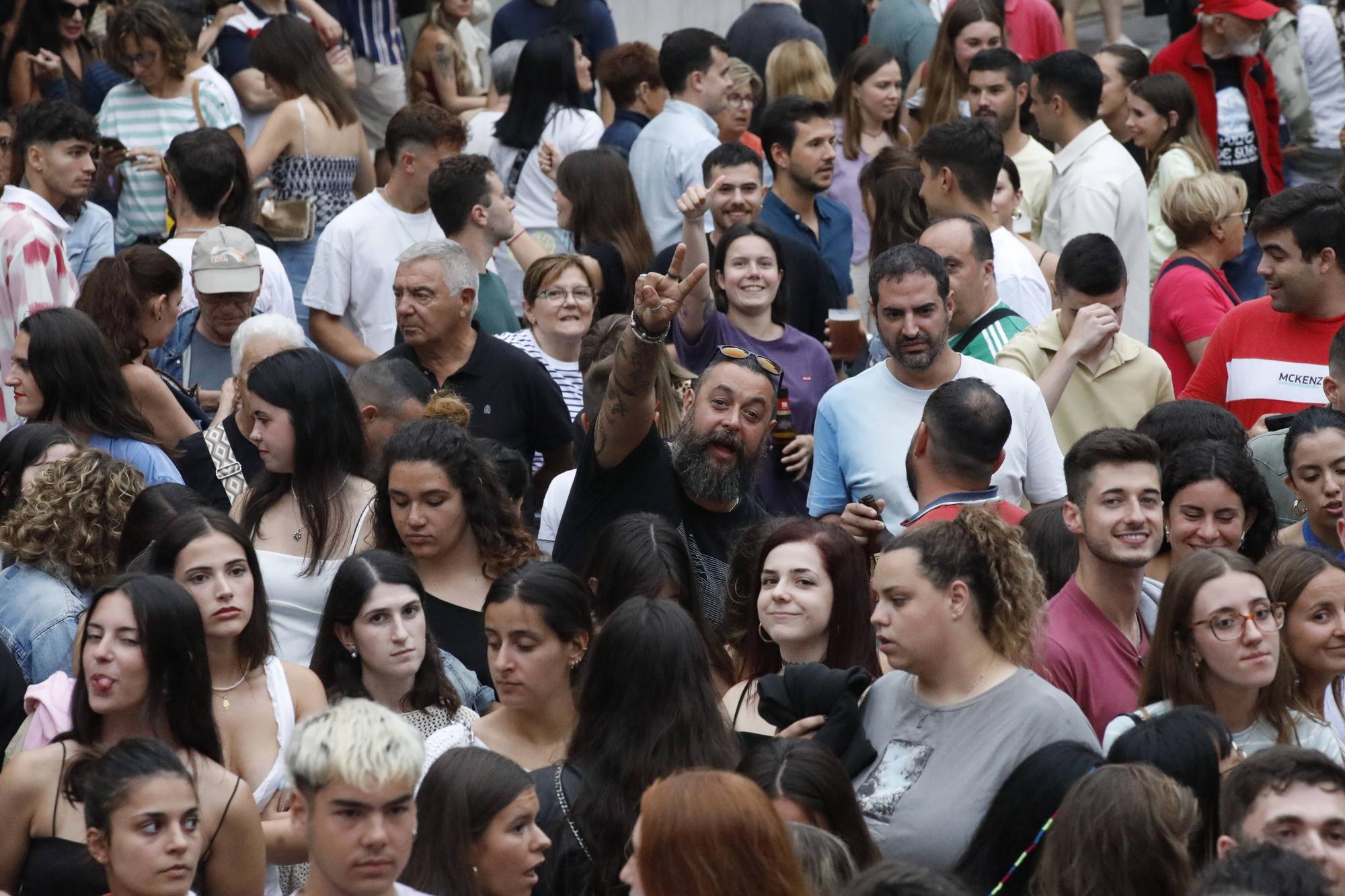 Concierto de Enol en la Plaza Mayor de Gijón