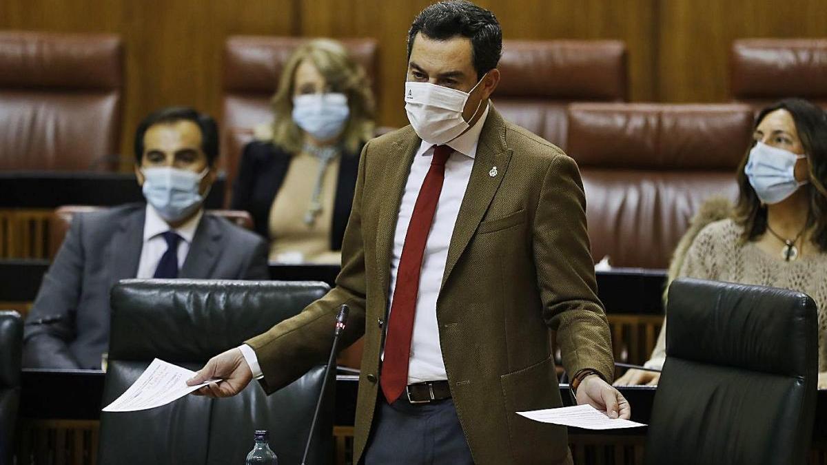 El presidente de la Junta, ayer, en la sesión de control en el Parlamento.