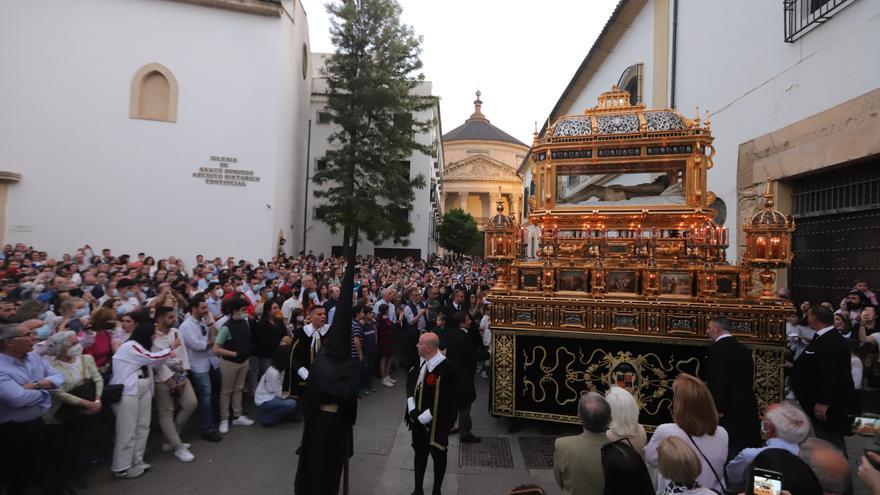 La estación de penitencia del Sepulcro cierra el Viernes Santo