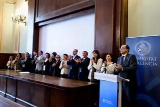 Primer acto oficial de Juan Luis Gandía y su equipo rectoral en la UV