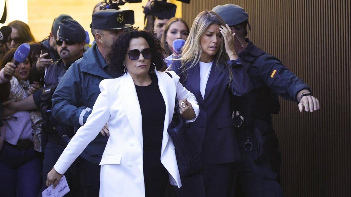 "19:07: compartimos en chat familiar este vídeo. Todos respondemos al minuto aterrorizados", publica en redes sociales el periodista Xavi Carrau