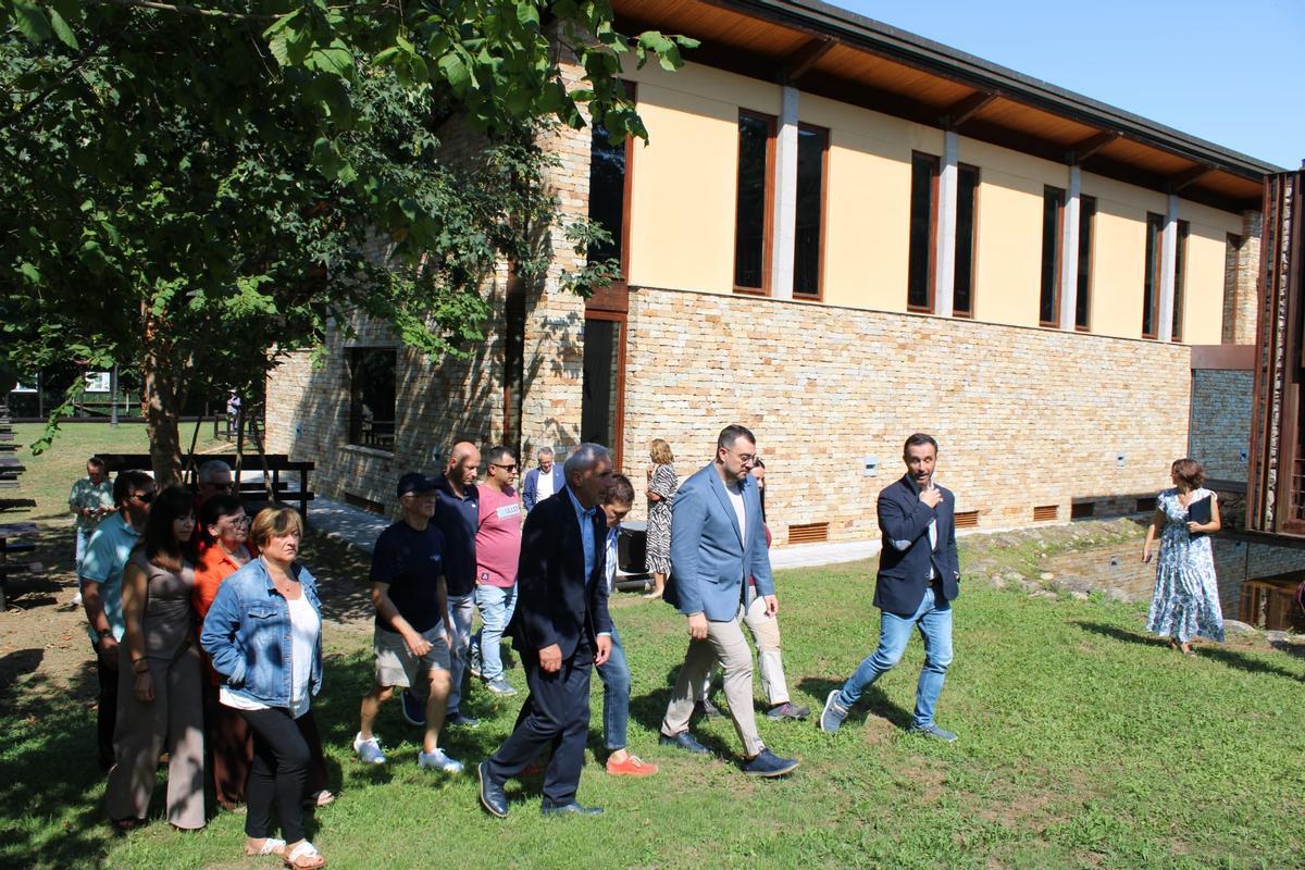 Así es el encuentro de las Polas de Asturias y León en Sobrescobio, en el que se ha reabierto la Casa del Agua, el gran centro de educación ambiental de Asturias