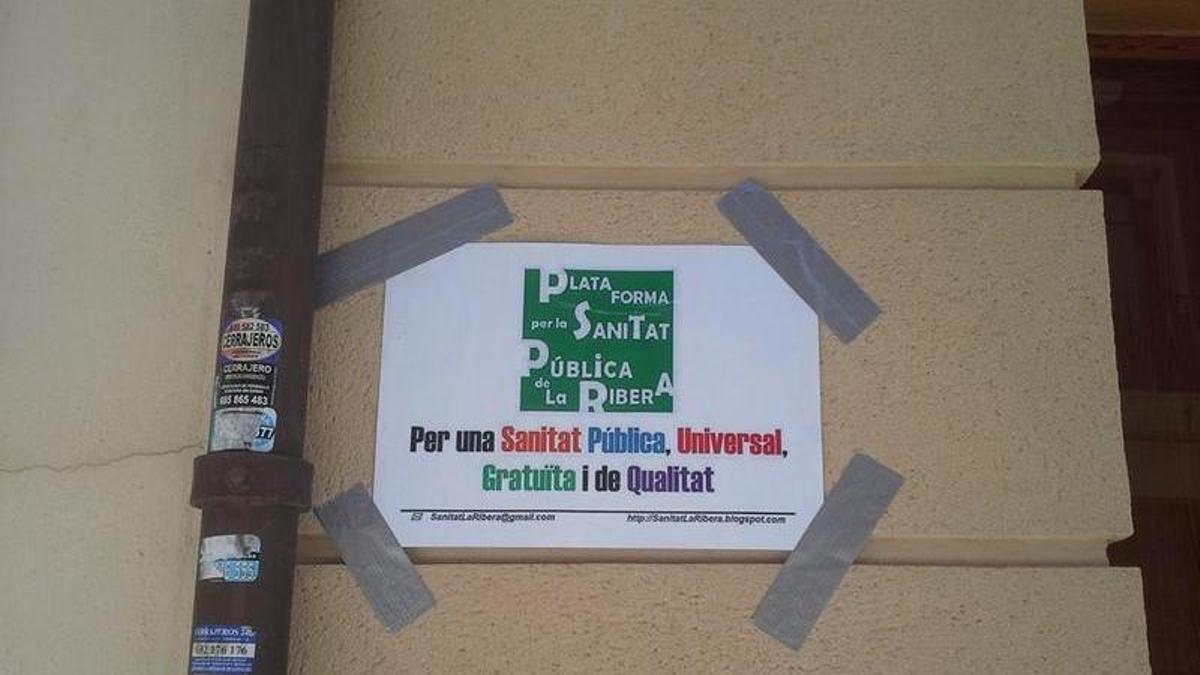 Un cartel en una movilización anterior de la plataforma, en una imagen de archivo.