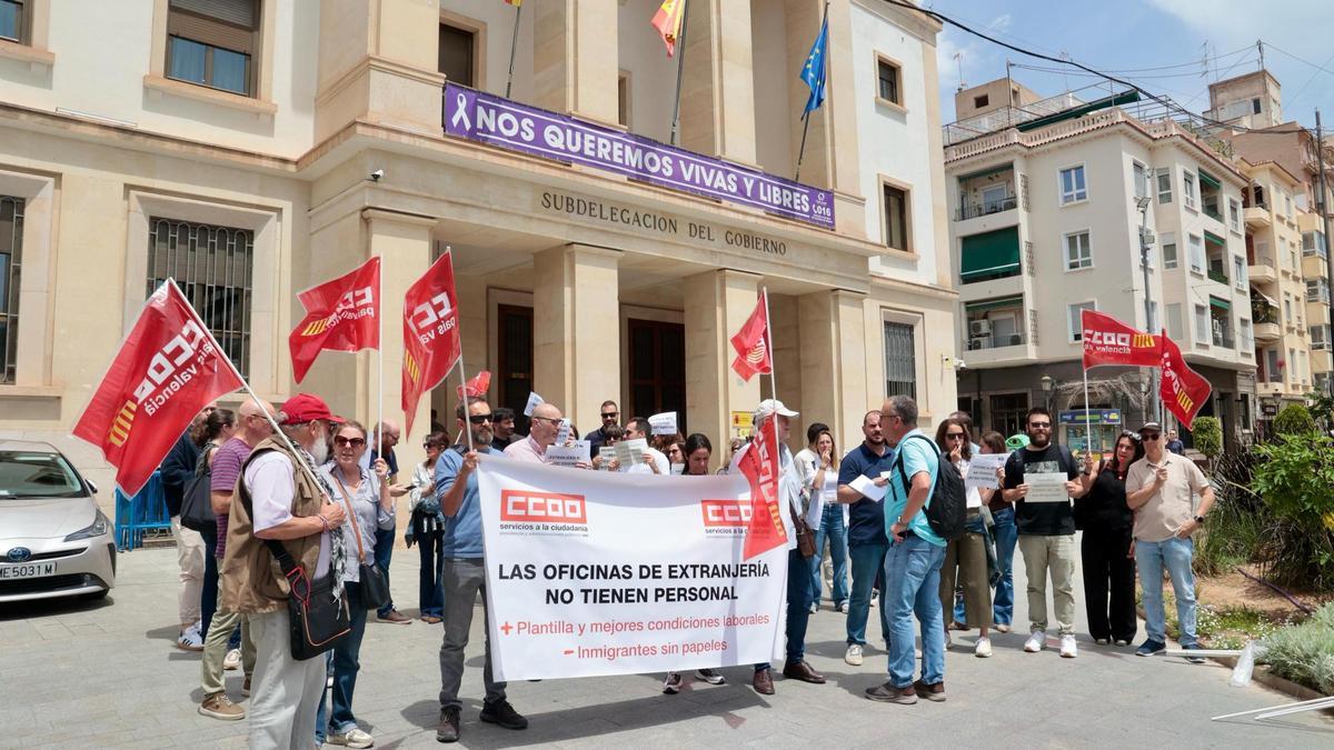 Protesta de los funcionarios de Extranjería por falta de personal en sus oficinas