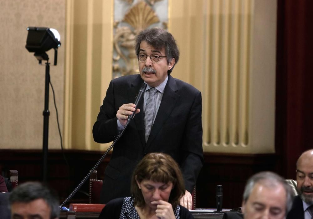 Pleno del Parlament del 5 de abril