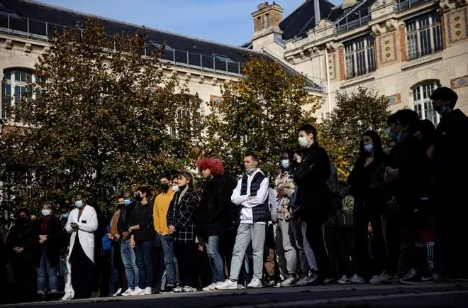 Juzgados en Francia seis adolescentes en relación con el asesinato del profesor Samuel Paty