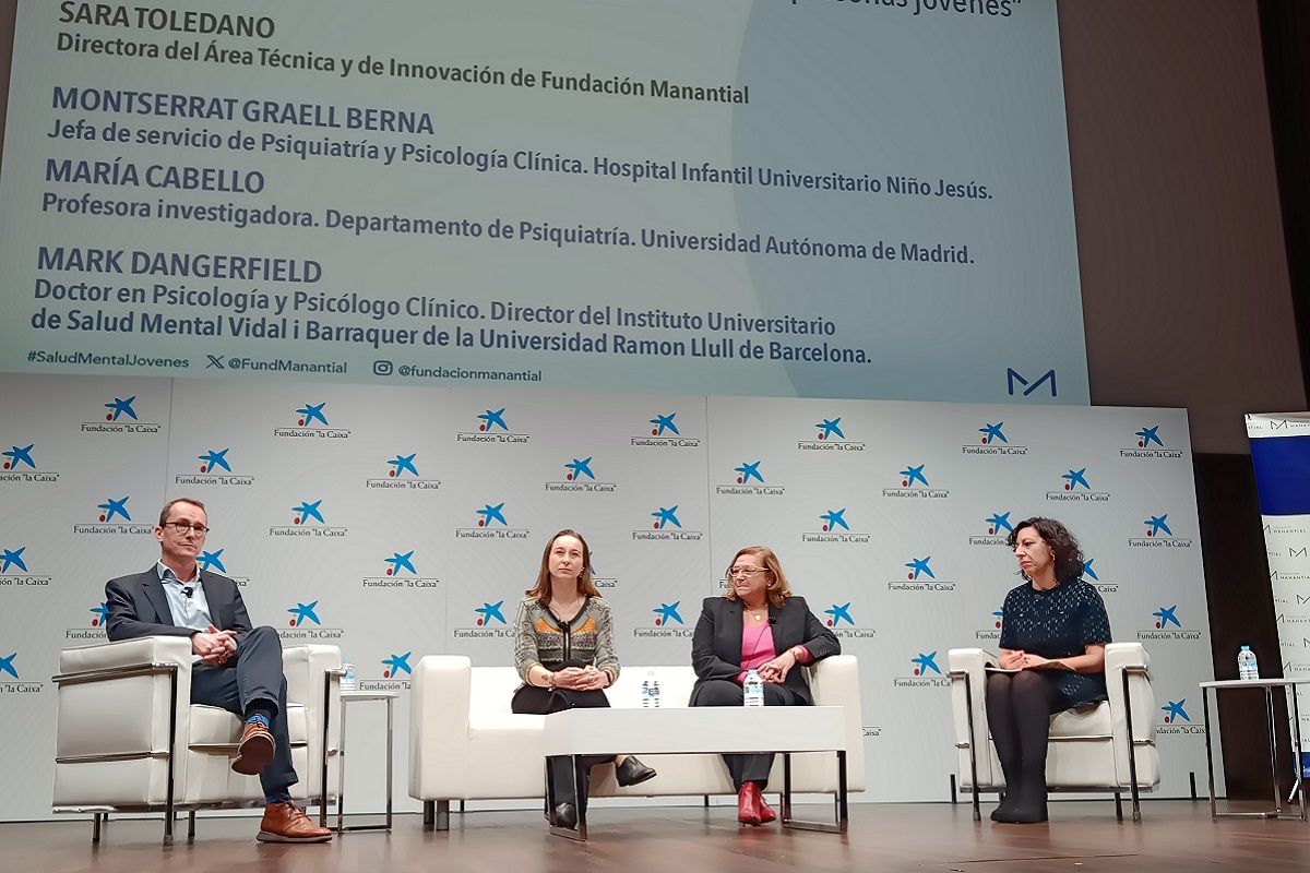 Mark Dangerfield; María Cabello, profesora e investigadora del departamento de Psiquiatría de la Facultad de Medicina de la Universidad Autónoma de Madrid; Montserrat Graell Berna, jefa de servicio de Psiquiatría y Psicología Clínica del Hospital Infantil Universitario Niño Jesús; y Sara Toledano.