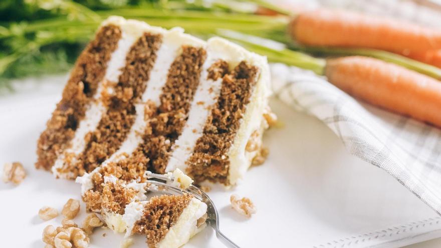 La tarta de zanahoria o &#039;carrot cake&#039; que puedes hacer en 5 minutos sin horno