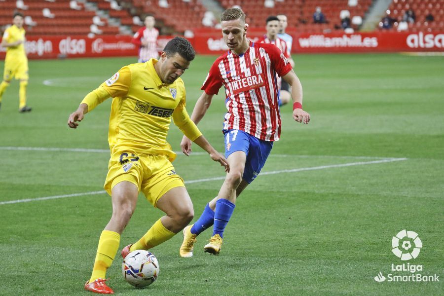 Partido de la Liga Smartbank entre el Sporting y el Málaga CF