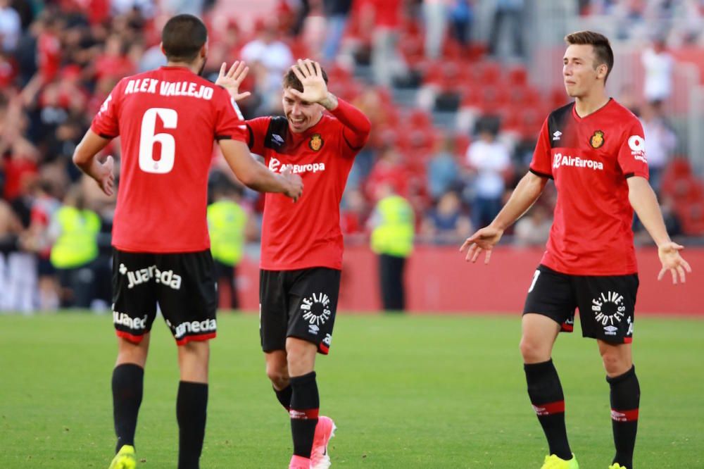 Real Mallorca kämpft weiter verbissen gegen den Abstieg. Der Zweitligist hat am Samstag (20.5.) im Stadion von Son Moix gegen Almería drei wichtige Punkte geholt.