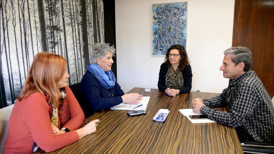 La directora de Servicios Sociales de la Generalitat visita Paiporta