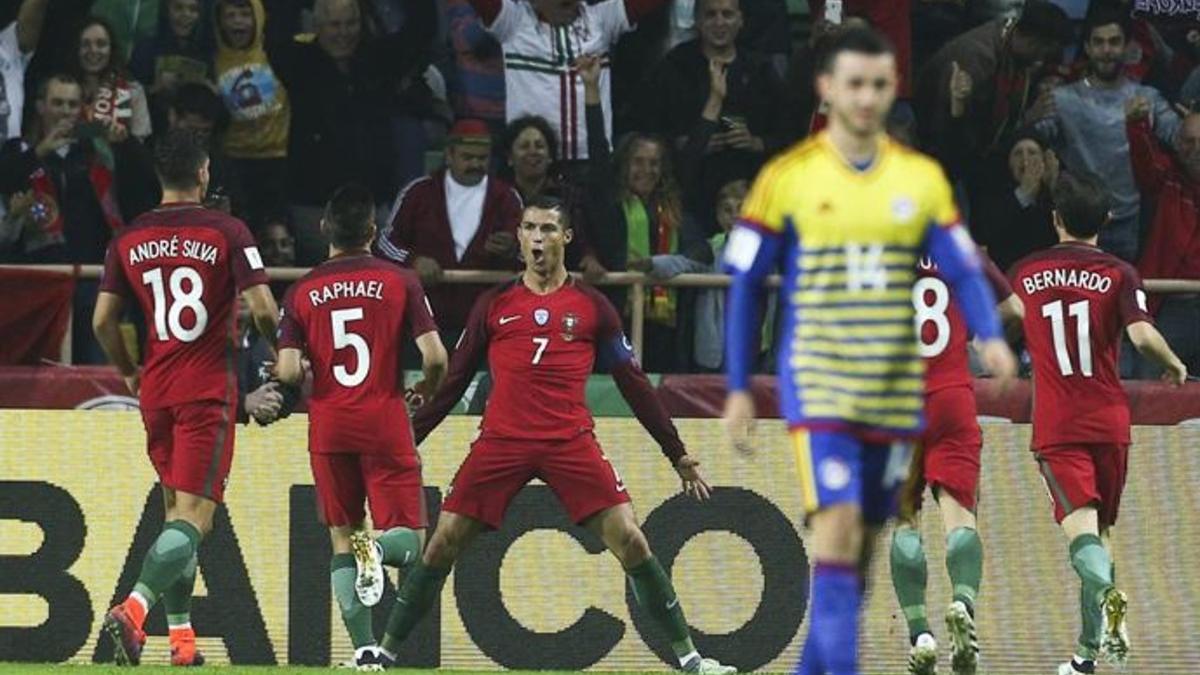 Cristiano celebra uno de sus cuatro goles a Andorra