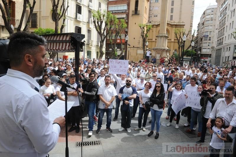 "Cerramos por Murcia y los murcianos"