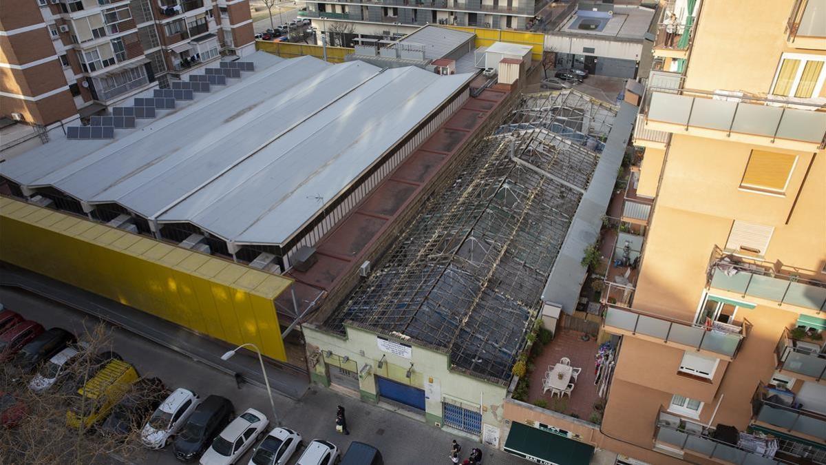 Nave donde se construye una macrococina, junto al mercado de Sant Martí.