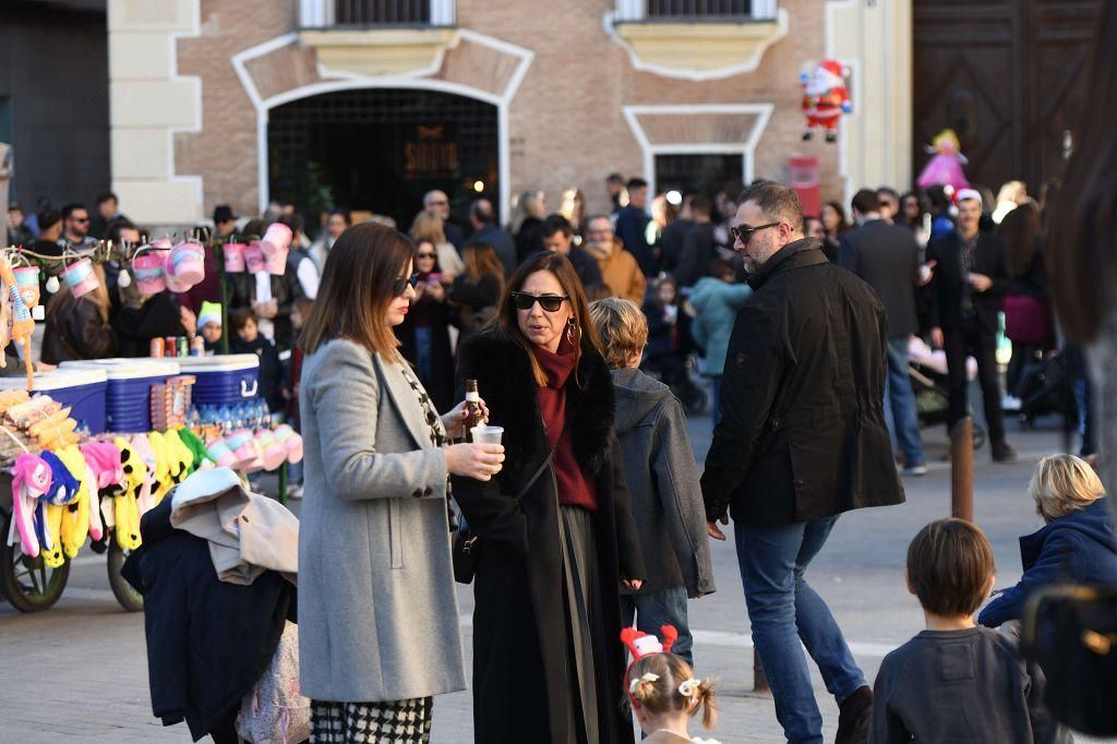 Murcia se echa a las calles durante el tardeo de Nochebuena