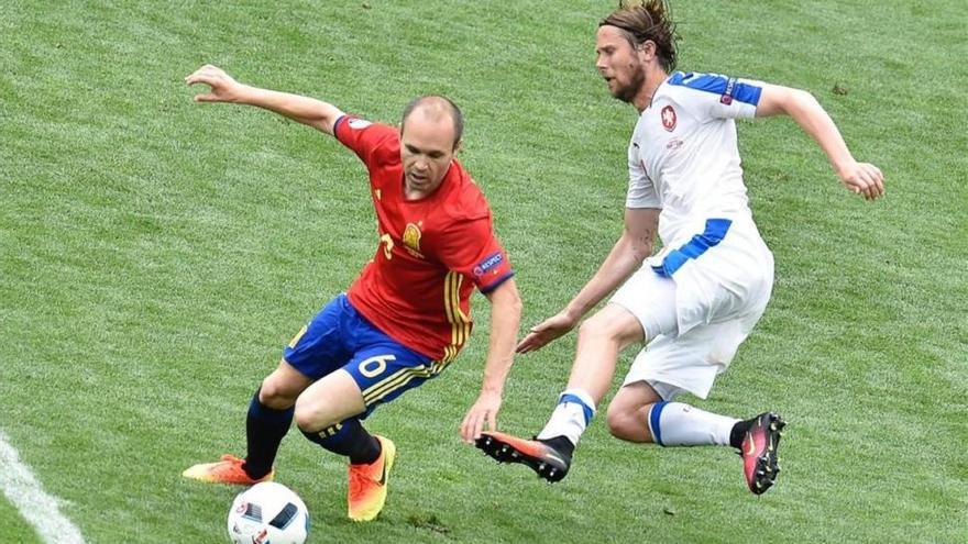 España, el toque, el gol y los cerrojos